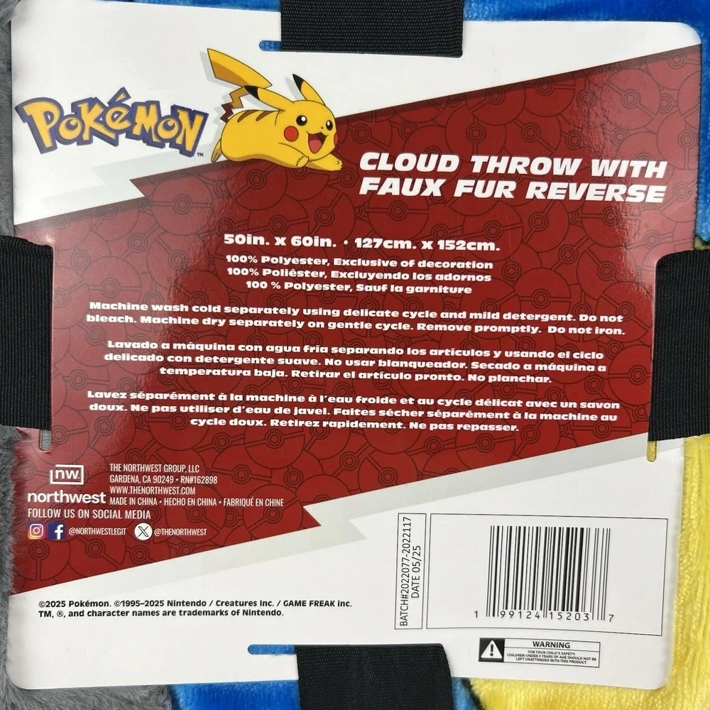 Pokemon Cloud Throw Blanket‎ 50x60 Faux Fur Reverse Pikachu Pokeball Northwest